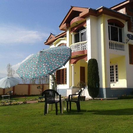 Asif Guest House Srīnagar Extérieur photo